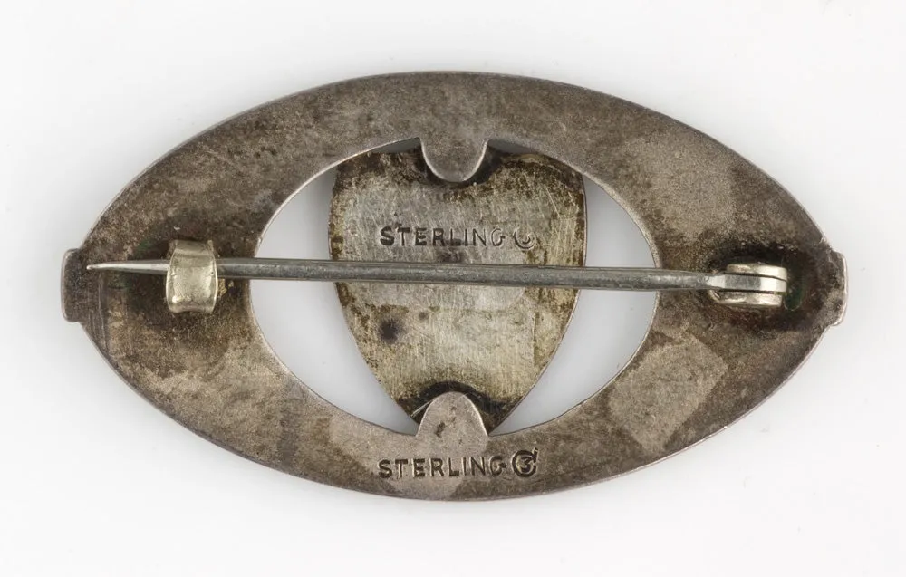 Edwardian champlevé sterling silver brooch. pned484
