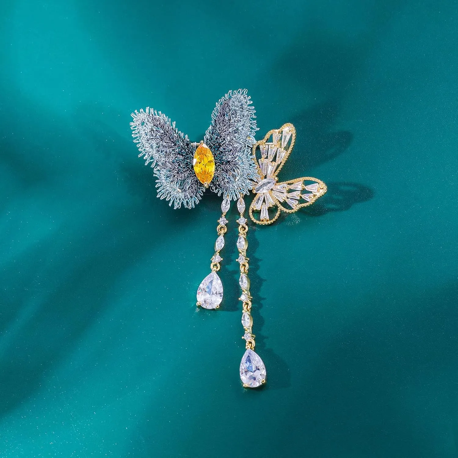 Gold Floral Series Pearl Shells Flower Brooches for Women