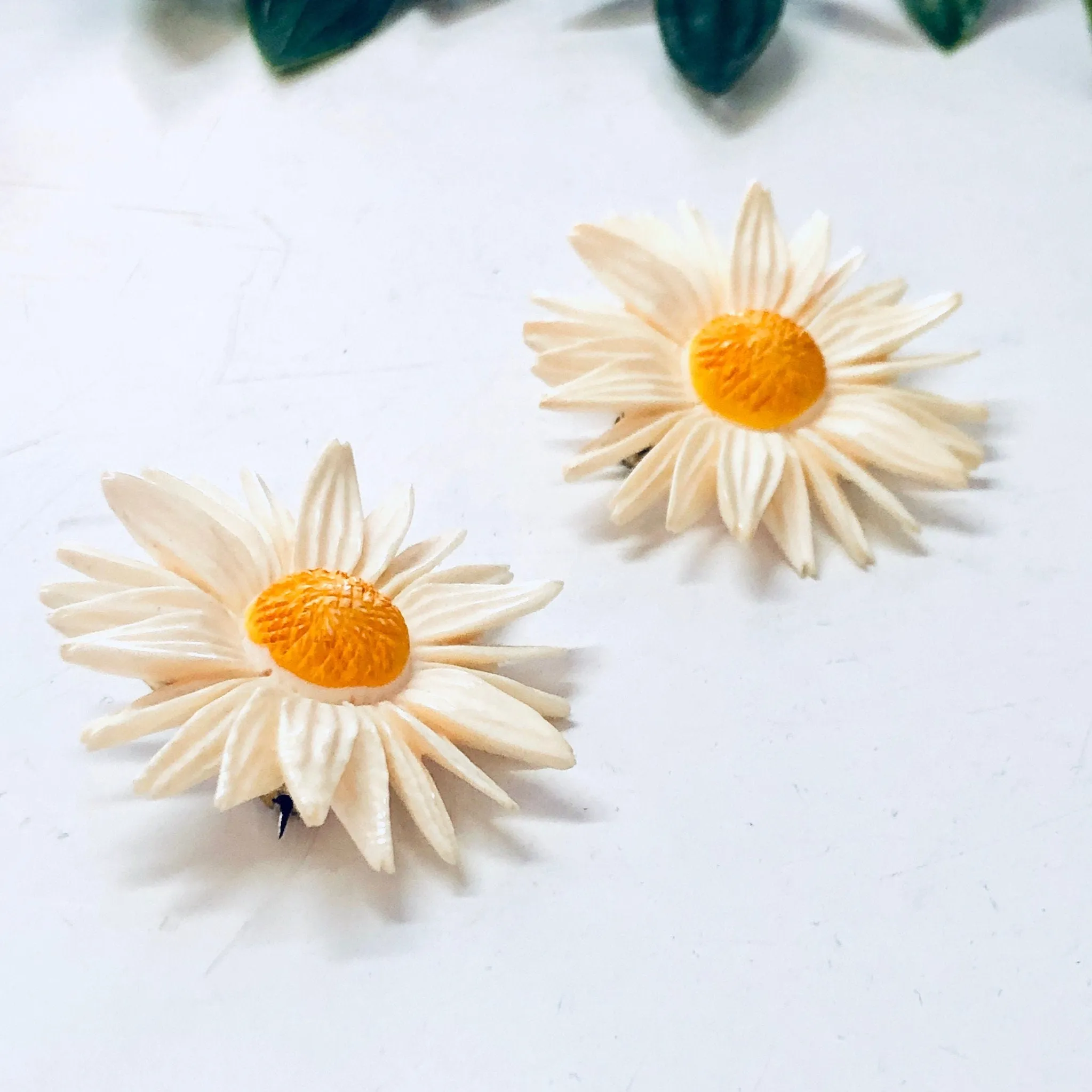 Vintage Brooch, Flower Brooch, Daisy Pin, Set of Two Pins, Made in Germany, Floral Jewelry, Vintage Jewelry, White Brooch, Yellow Brooch