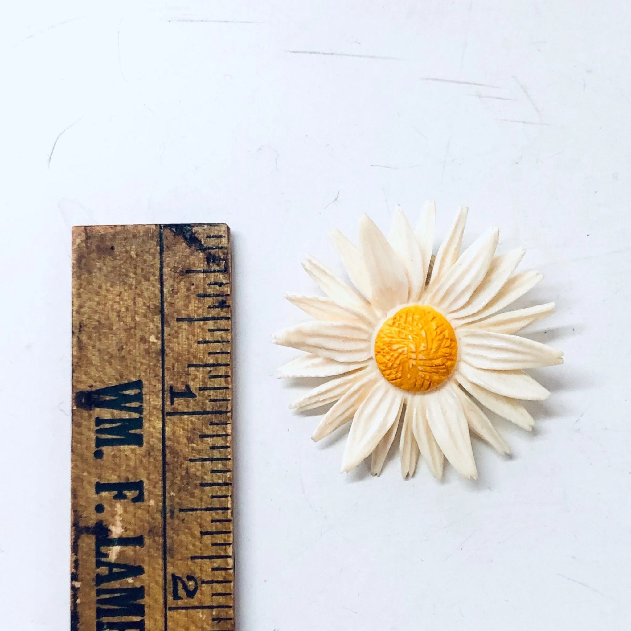 Vintage Brooch, Flower Brooch, Daisy Pin, Set of Two Pins, Made in Germany, Floral Jewelry, Vintage Jewelry, White Brooch, Yellow Brooch