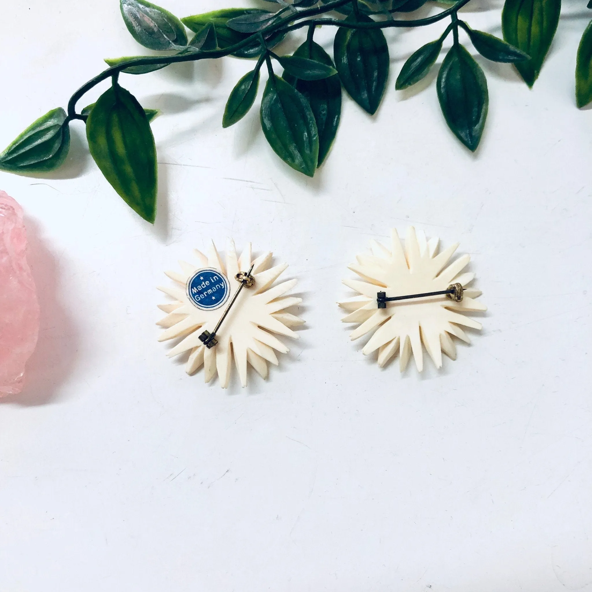 Vintage Brooch, Flower Brooch, Daisy Pin, Set of Two Pins, Made in Germany, Floral Jewelry, Vintage Jewelry, White Brooch, Yellow Brooch