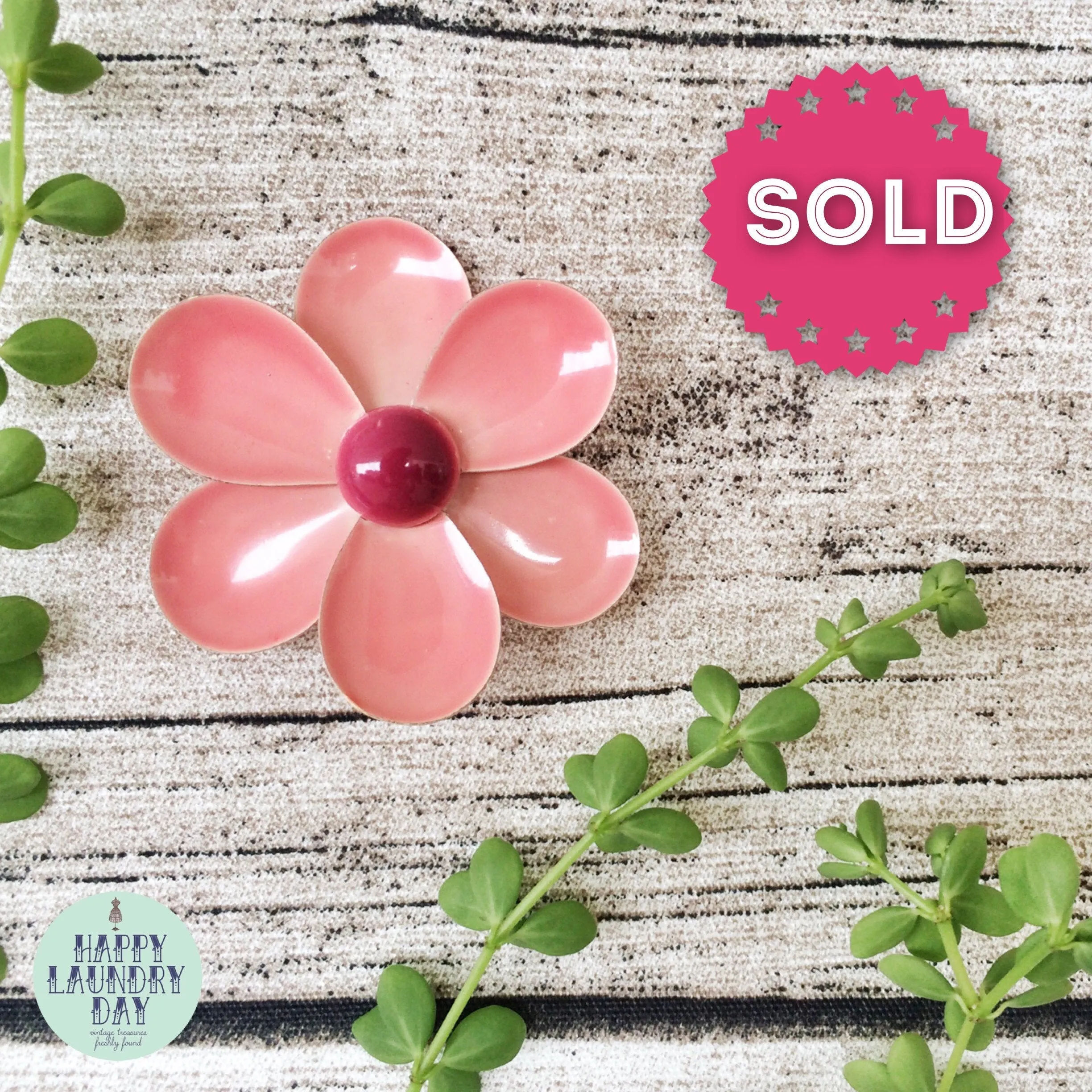 Vintage floral Flower Power Mod enamel brooch | Happy Pink Poppy