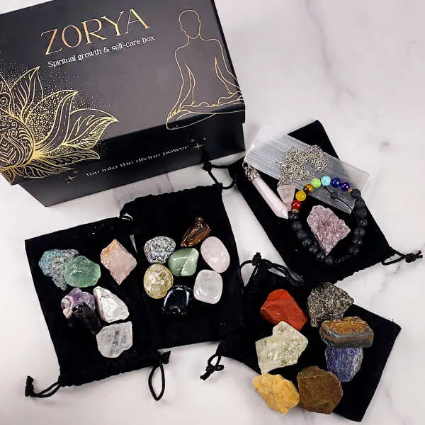 Zorya - A box with natural stones for chakras